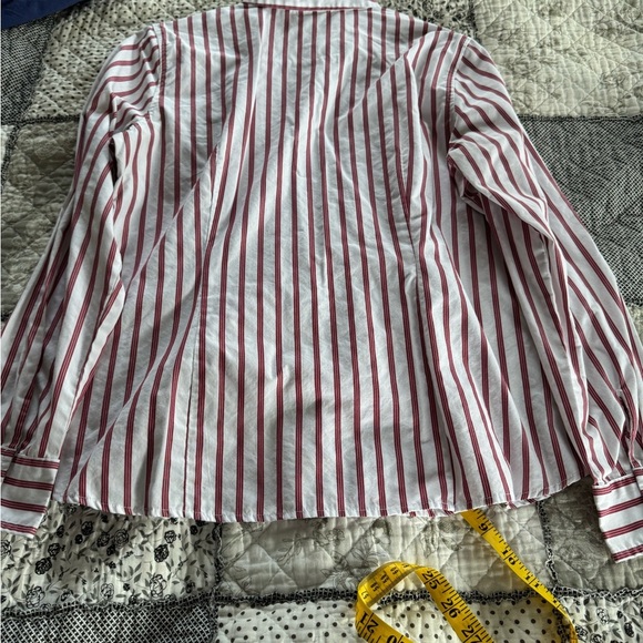 Van Heusen LongSleeve Button up - Picture 6 of 6